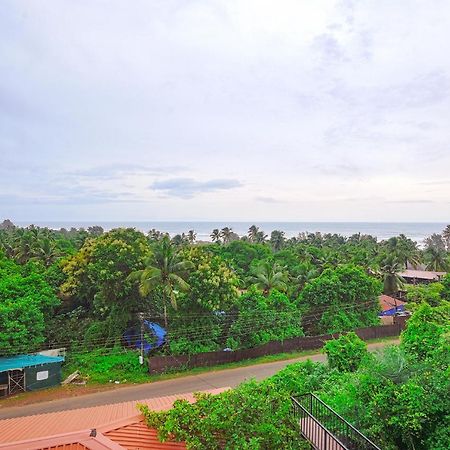Fabexpress Vincy Palace, Mandrem Beach Hotel Exterior foto